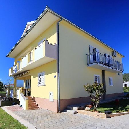Apartments Sonia ซูโกชัน ภายนอก รูปภาพ