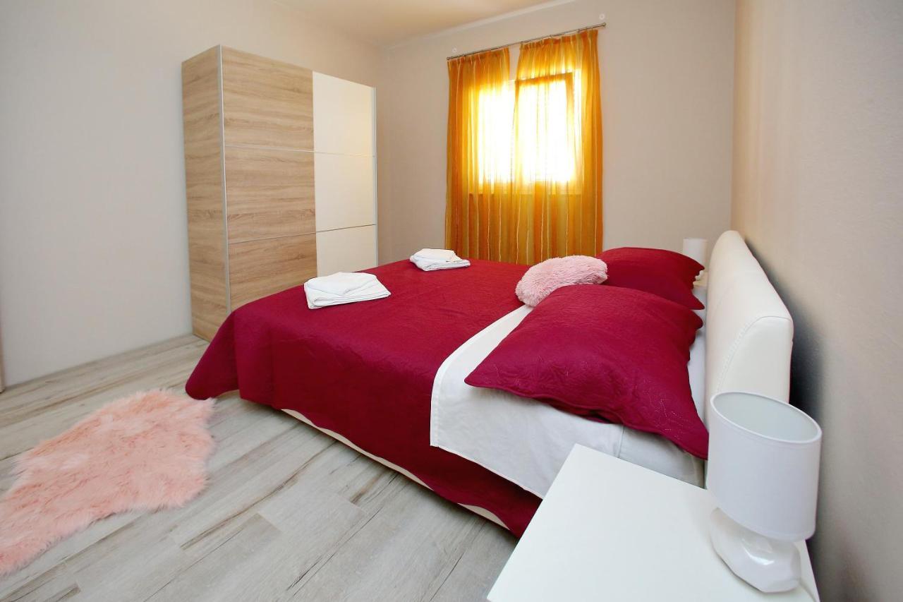 Apartments Sonia ซูโกชัน ภายนอก รูปภาพ