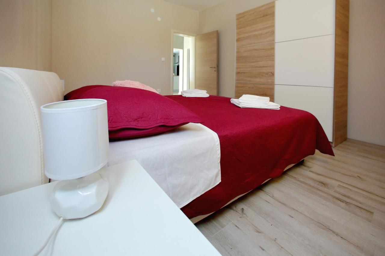 Apartments Sonia ซูโกชัน ภายนอก รูปภาพ