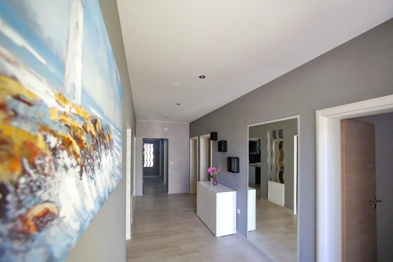 Apartments Sonia ซูโกชัน ภายนอก รูปภาพ