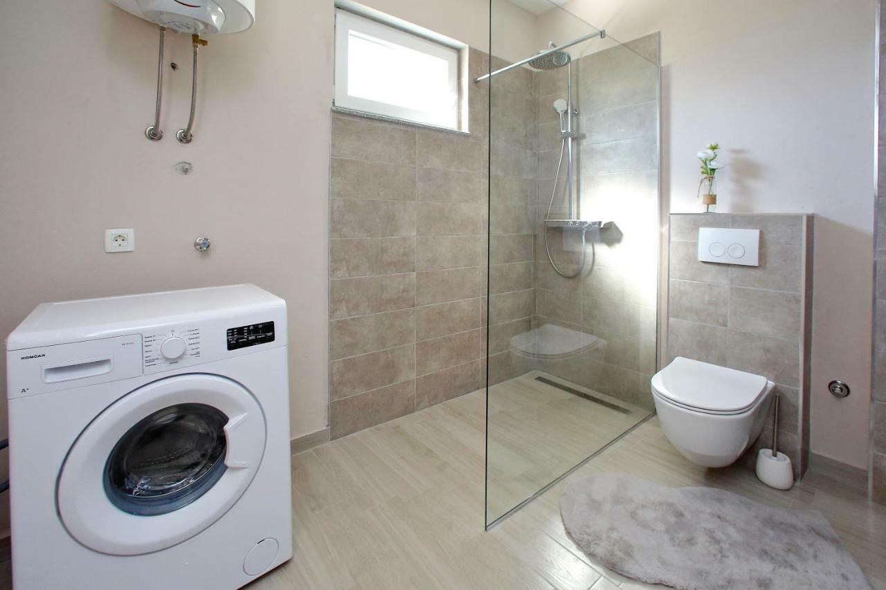 Apartments Sonia ซูโกชัน ภายนอก รูปภาพ