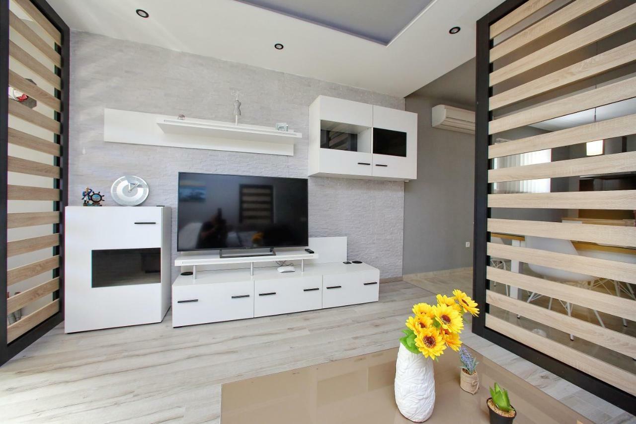 Apartments Sonia ซูโกชัน ภายนอก รูปภาพ