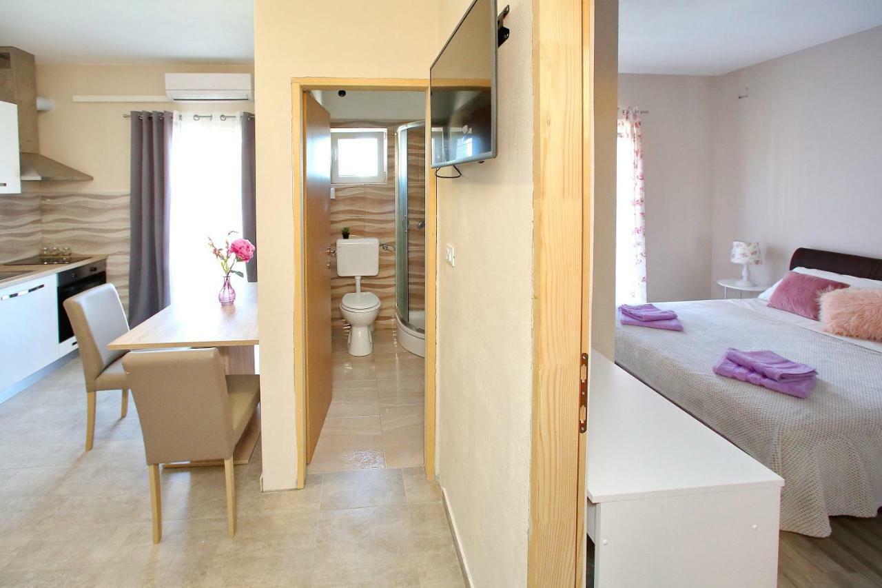Apartments Sonia ซูโกชัน ภายนอก รูปภาพ