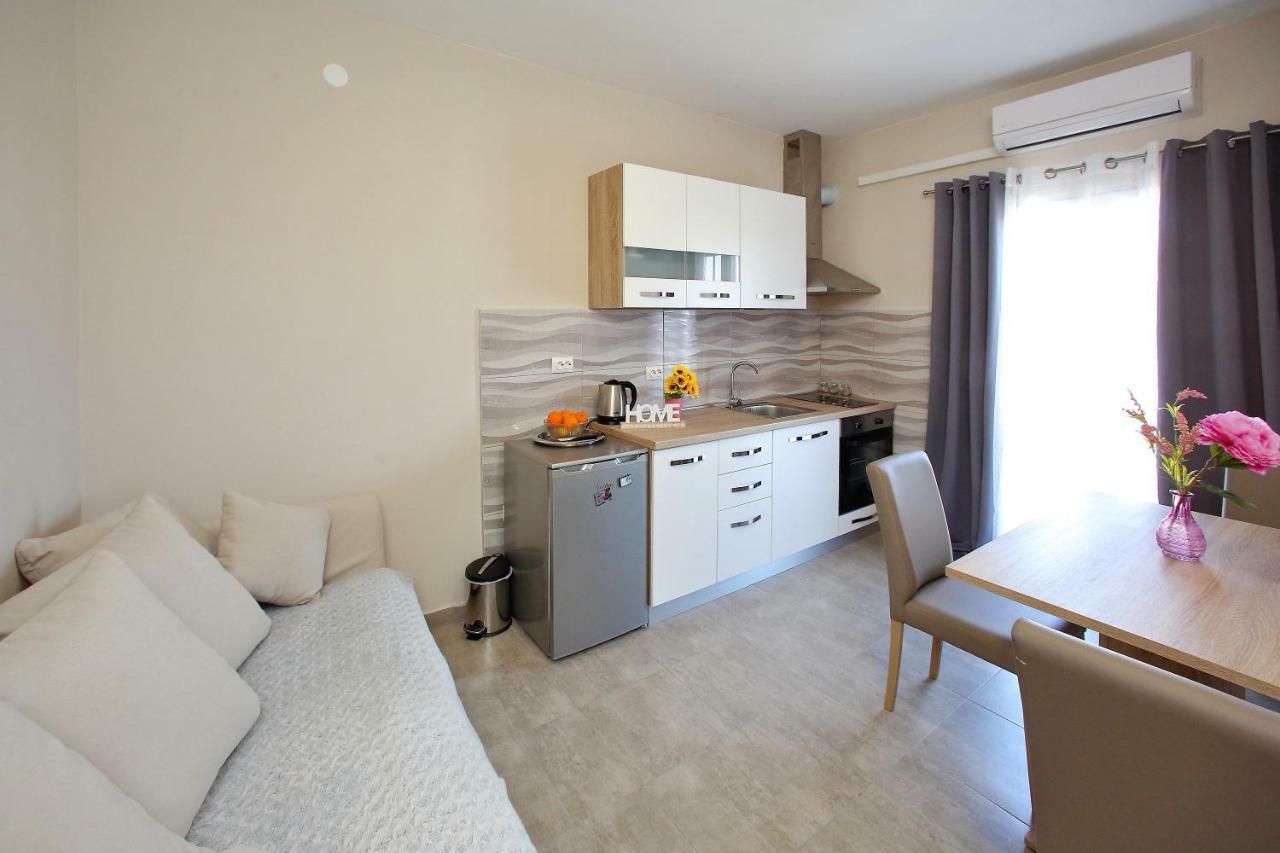 Apartments Sonia ซูโกชัน ภายนอก รูปภาพ