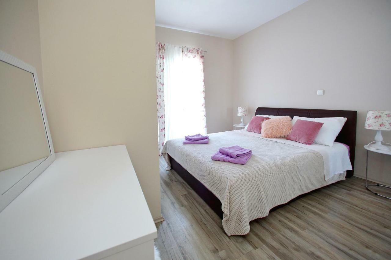 Apartments Sonia ซูโกชัน ภายนอก รูปภาพ